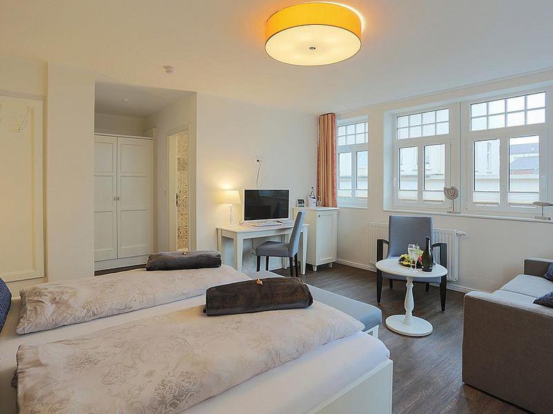 Hotel Strandvilla Janine Borkum Extérieur photo